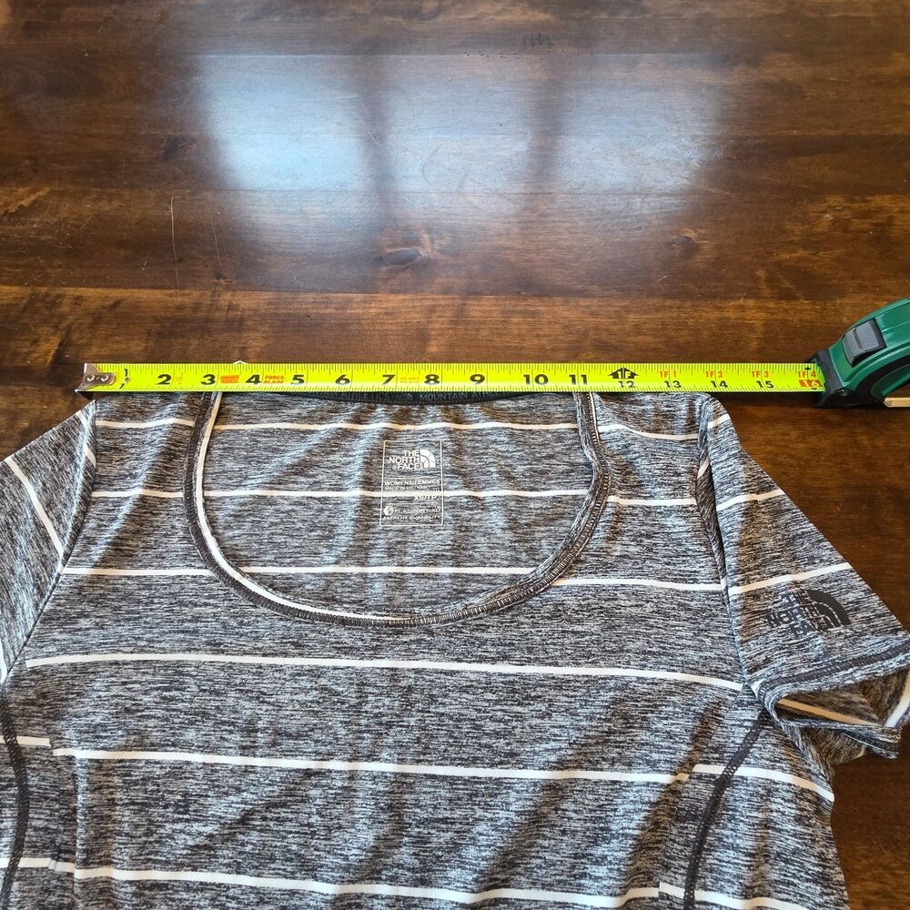 The North Face FlashDry XD Womens XS Gray Striped Athletic Running Hiking Shirt - Picture 6 of 9